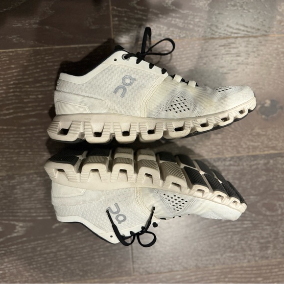 ON CLOUD X II White/Black Women Running Shoes - Picture 5 of 5